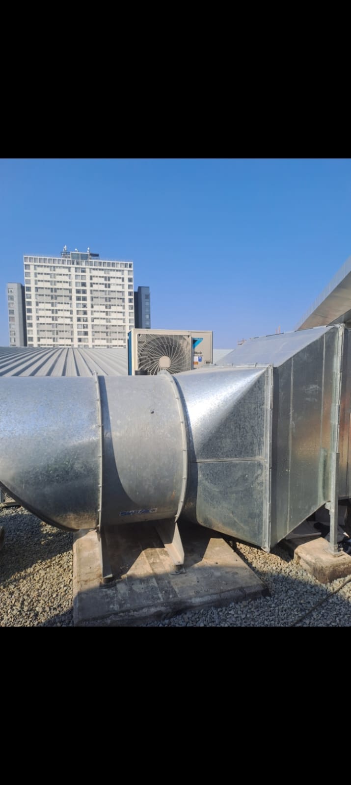 Commercial HVAC duct installation on rooftop by Mshisa Airconditioning in Durban