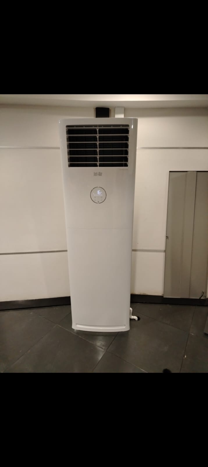 Jet-Air floor standing air conditioning unit supplied by Mshisa Airconditioning